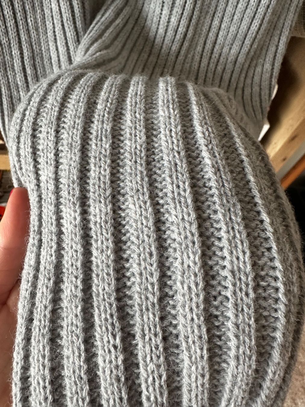 Maglioni & Felpe: Robe - pull longue gris NEW – Nuovo (secondo la descrizione) da La Croix (Lutry) venduto da secondhandZara 2