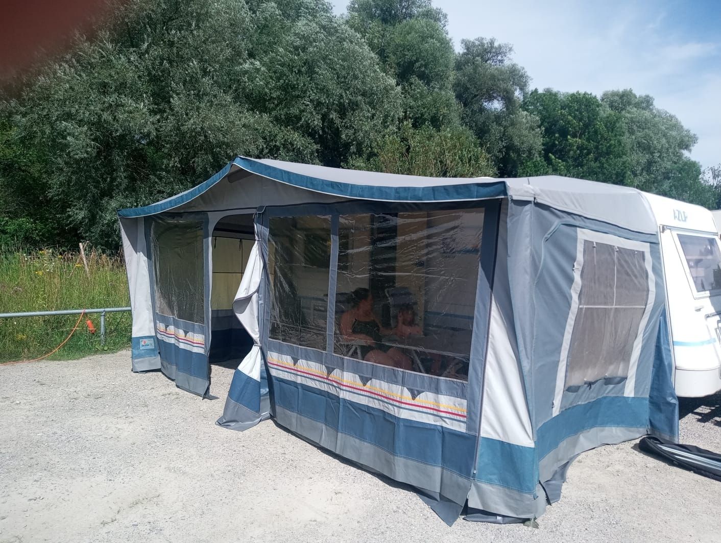 Knaus Camping Fahrzeuge: Wohnwagen Knaus Azur 500 – Gebraucht aus Bühler von ros_5qfr 8