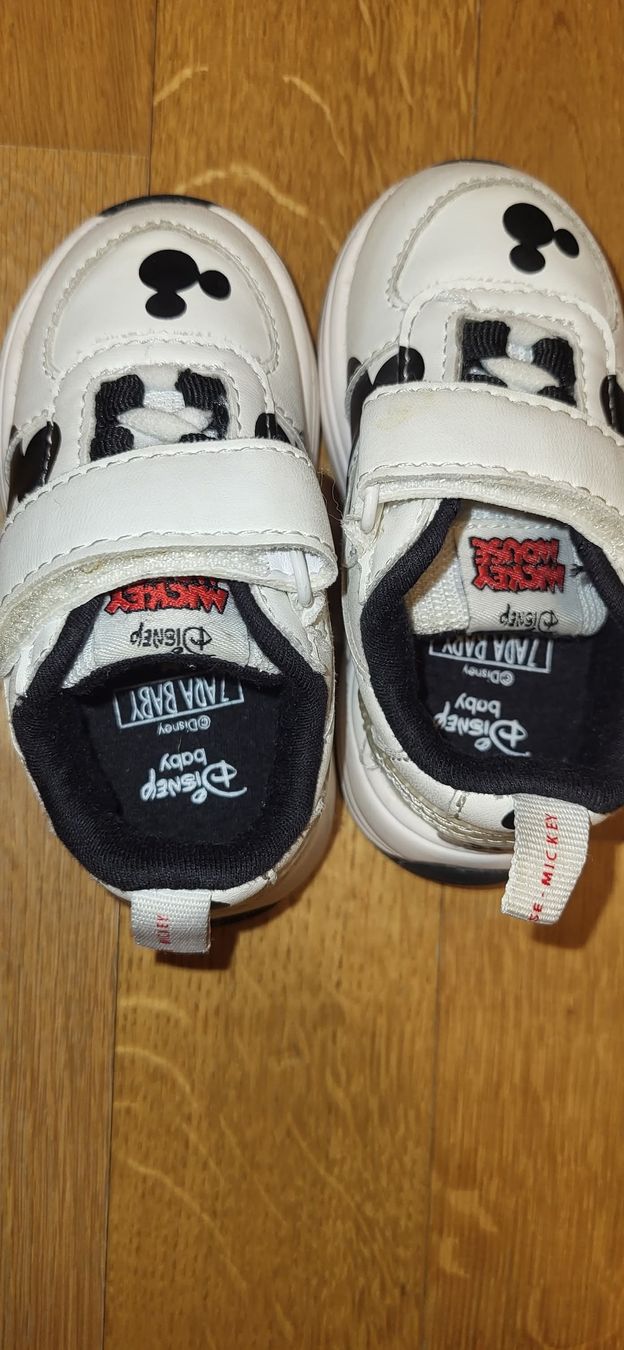 Zara Scarpe per ragazzi: Chaussures bébé Disney Mickey Mouse taille 19 comme neuf! – Usato da Lavey-Village venduto da agaddy 2