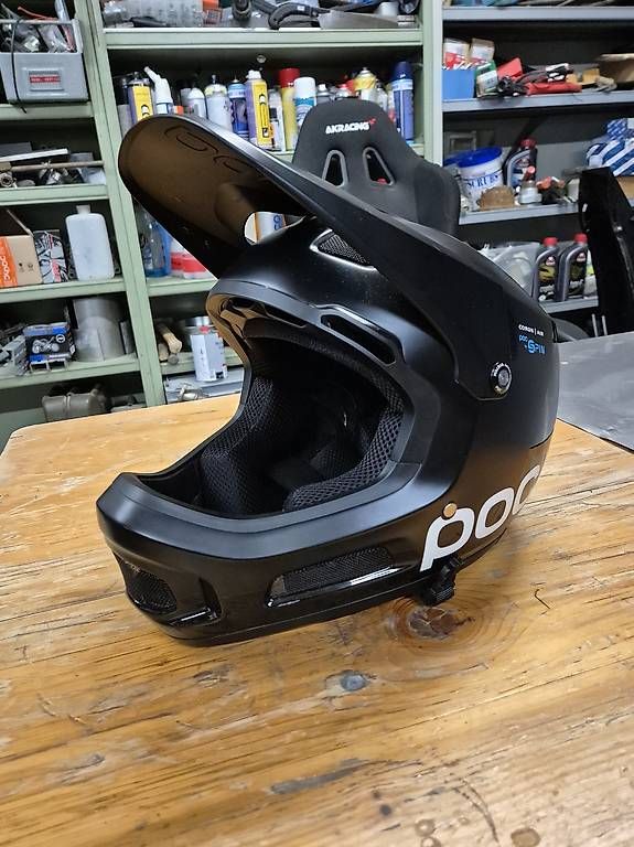 Caschi: POC Downhill Helm – Usato da Unterkulm venduto da Mauseli2 2