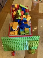 Lot de briques LEGO Duplo avec plaque de construction