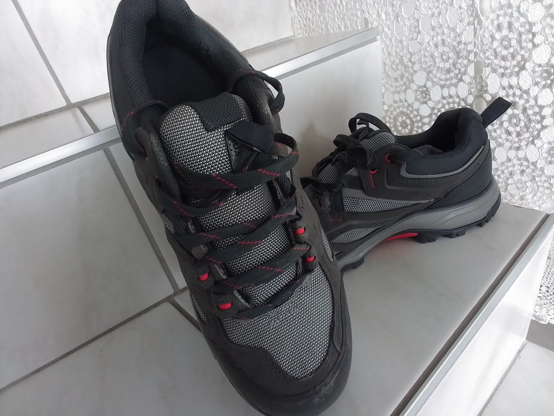 Decathlon Chaussures hommes: QUECHUA Watherproof  Schuhe Gr. 40 – Neuf (Voir description) à Heimberg par sunny1970 3