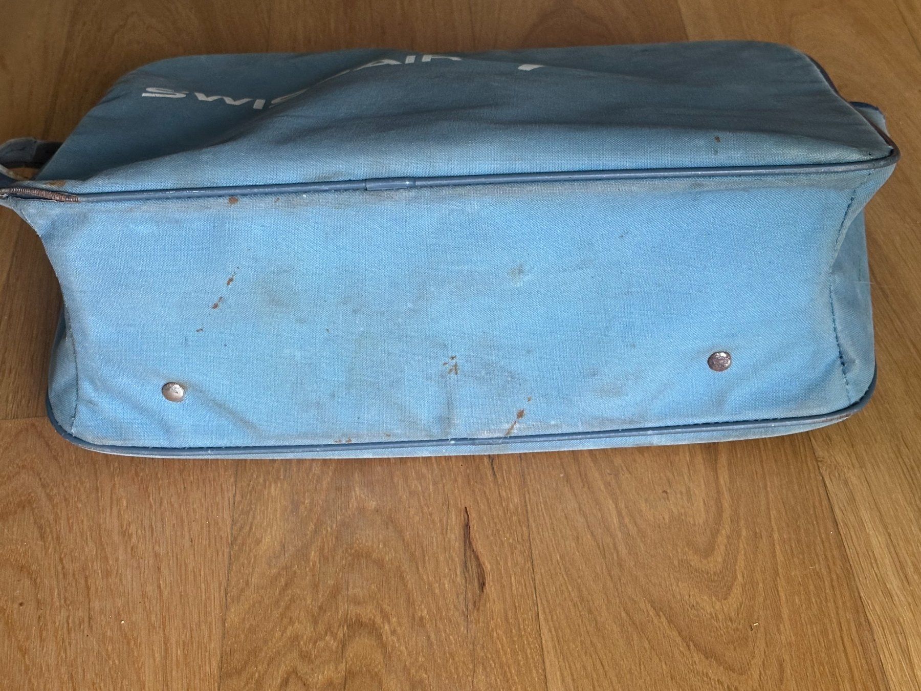 Swissair Taschen: Swissair Flightbag original – Gebraucht aus Basel von urst2005 1