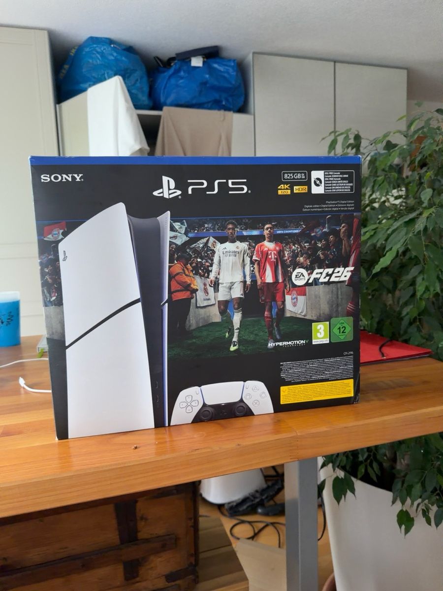 Sony Console: Console SONY PS5 825 Go comme neuve – Usato da Saillon venduto da rj8_5rp7