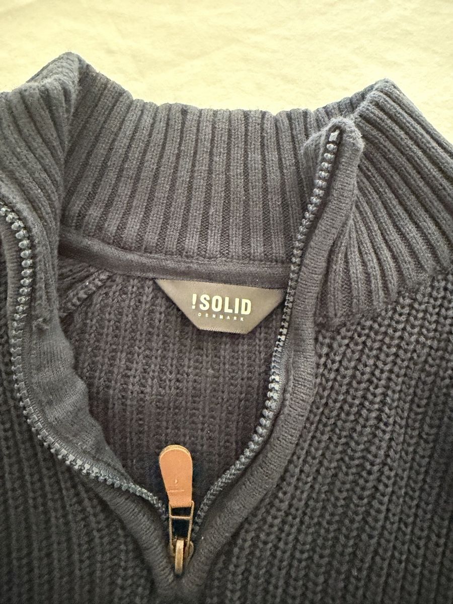 Pulls & Sweat-shirts: Herren Pullover mit Reissverschluss dunkelblau Grösse L – D'occasion à Volketswil par Katarinarr7 1