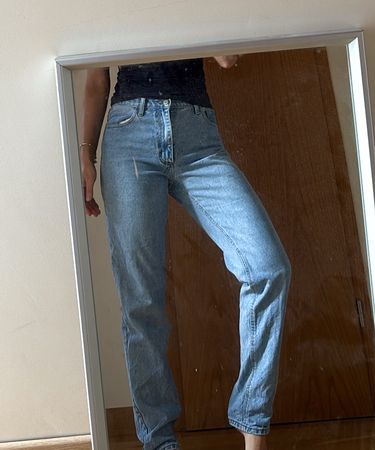 Light wash brandy melville jeans