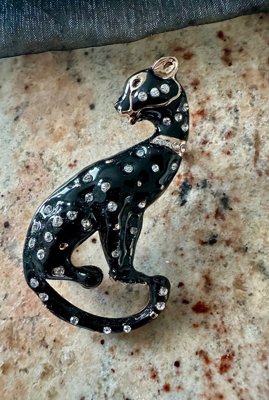 Marc Cain Spille & Fermagli: MARC CAIN - Black Panther Brosche – Nuovo e nell'imballaggio originale da Spreitenbach venduto da Jessy8
