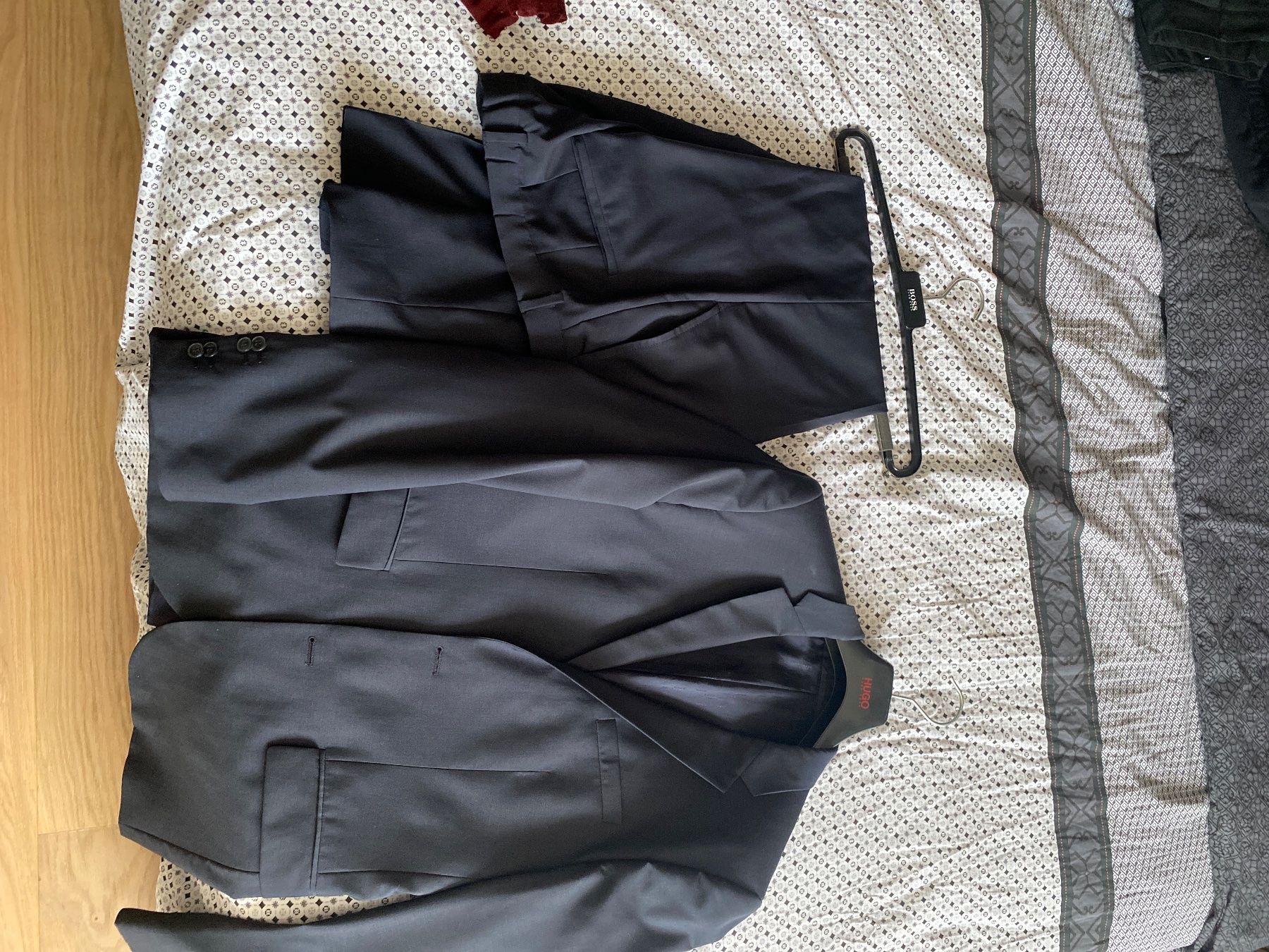 Hugo Boss Completi: Hugo boss - costume – Usato da Geneve venduto da tom_d7f8