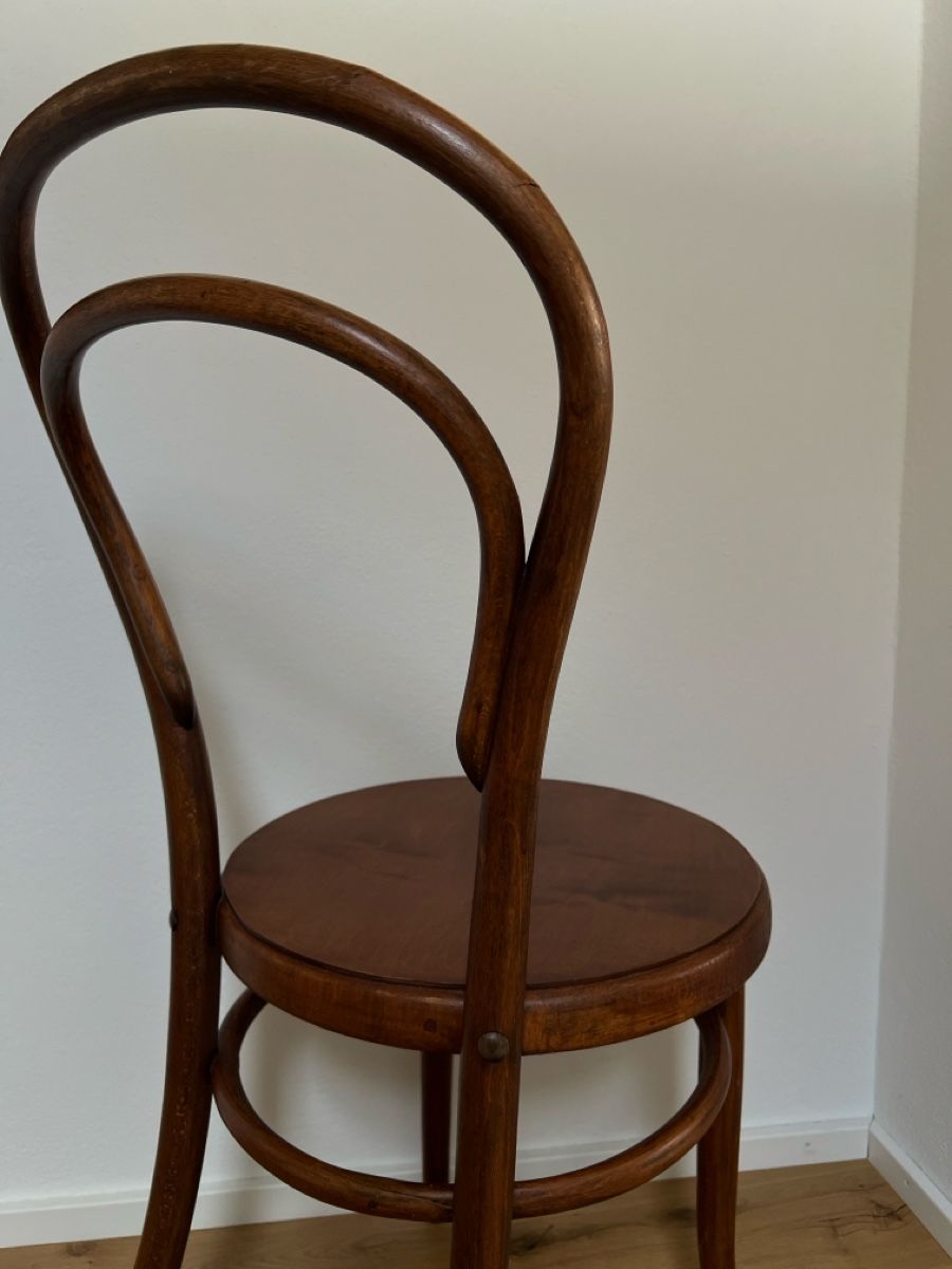 Thonet Sedie: Chaise ancienne Thonet en bois courbé – Usato da Sonceboz-Sombeval venduto da cel_k287 2