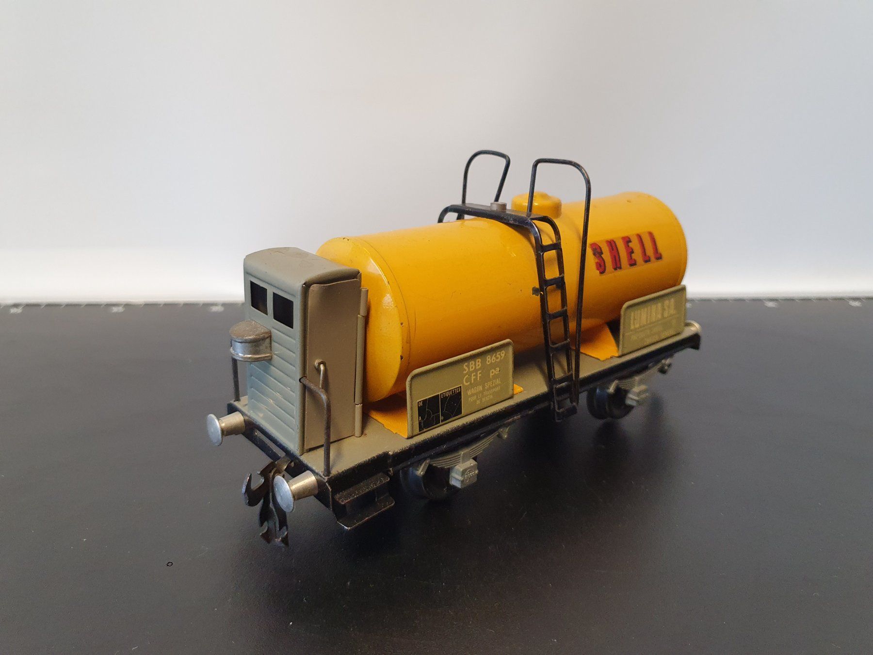 Buco Modellini di ferrovie: BUCO:0: SBB KESSELWAGEN SHELL MIT BREMSERHAUS – Usato da Biglen venduto da taunus82 1