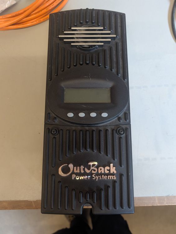 OutBack Power Flexmax 60 Laderegler (Gebraucht) in Innertkirchen für ...