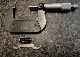 Micromètre de mesure 25 - 50 mm (NEU)