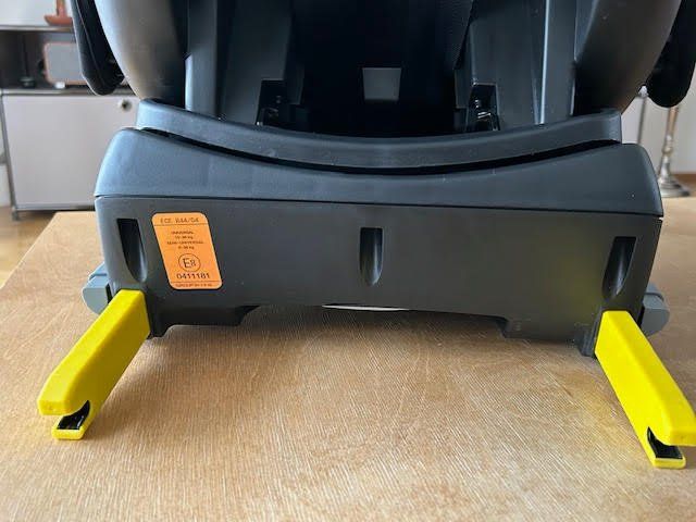 Sièges auto: bebeconfort EvolveFix Kindersitz – D'occasion à Brüttisellen par vpavlidis 1