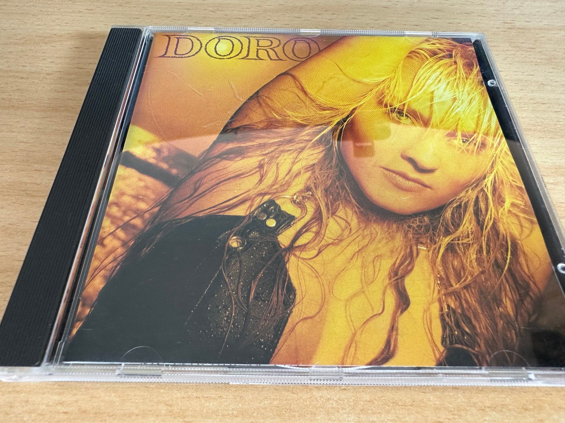 CD: Doro – Doro – Usato da Rikon im Tösstal venduto da Alpenmutz