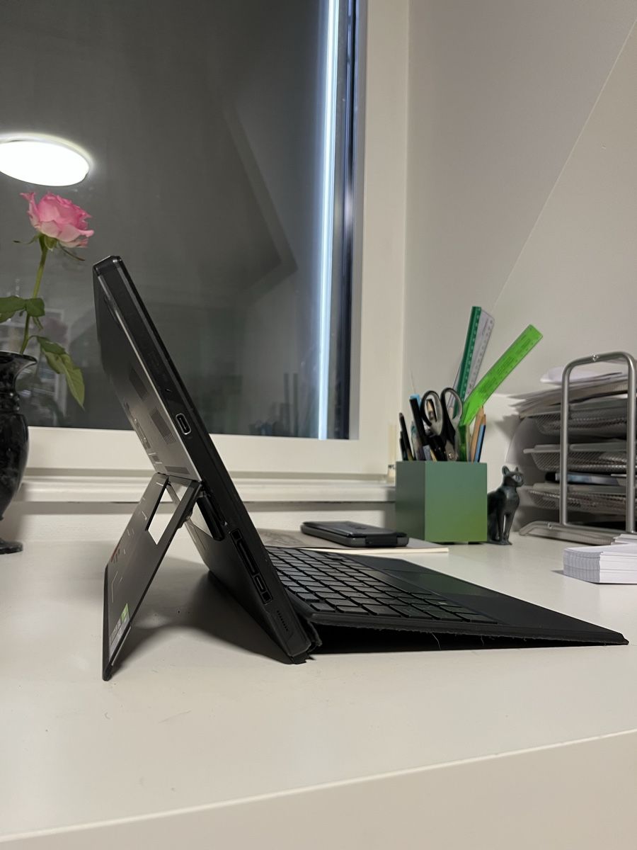 Asus Notebook: ASUS Notebook mit Touchscreen, Intel Core i9 Prozessor – Usato da Luzern venduto da ayu_rmm5 1