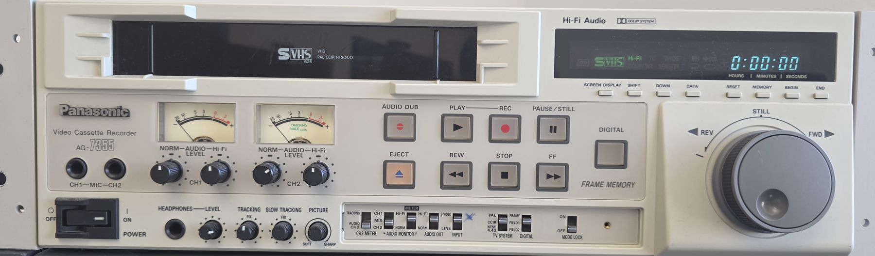 Panasonic Registratori: Panasonic AG-7355-E Profi S-VHS Videorekorder Broadcast  – Usato da Kloten venduto da PcManuM