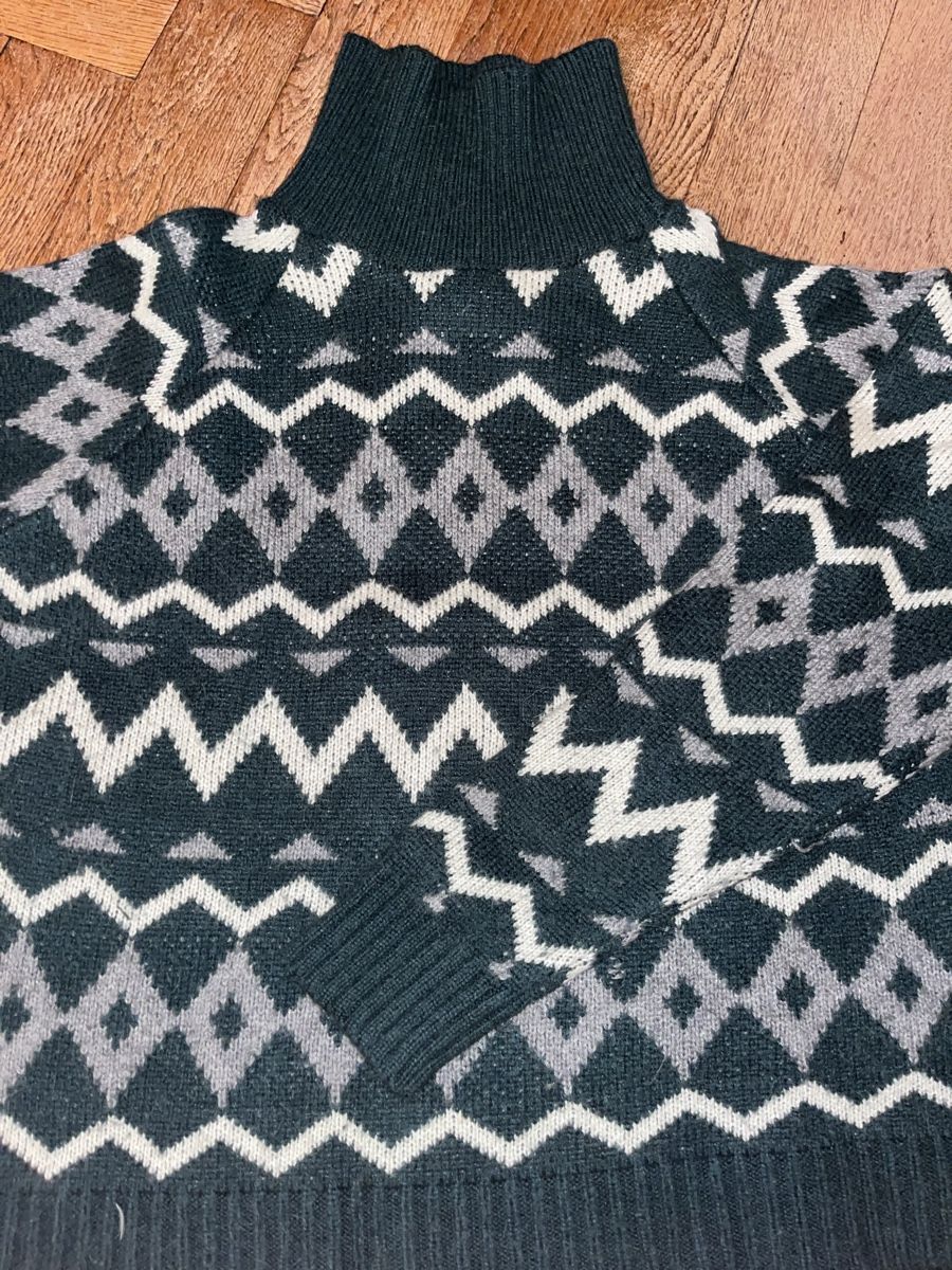 Selected Maglioni & Felpe: Warm & Stylish Turtleneck Sweater – Usato da Thalwil venduto da Adr1234 1