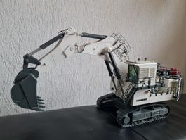 Liebherr 9350 Litronic Bagger