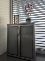 Modernes Sideboard/Schränkli mit Glastüren, Top Zustand