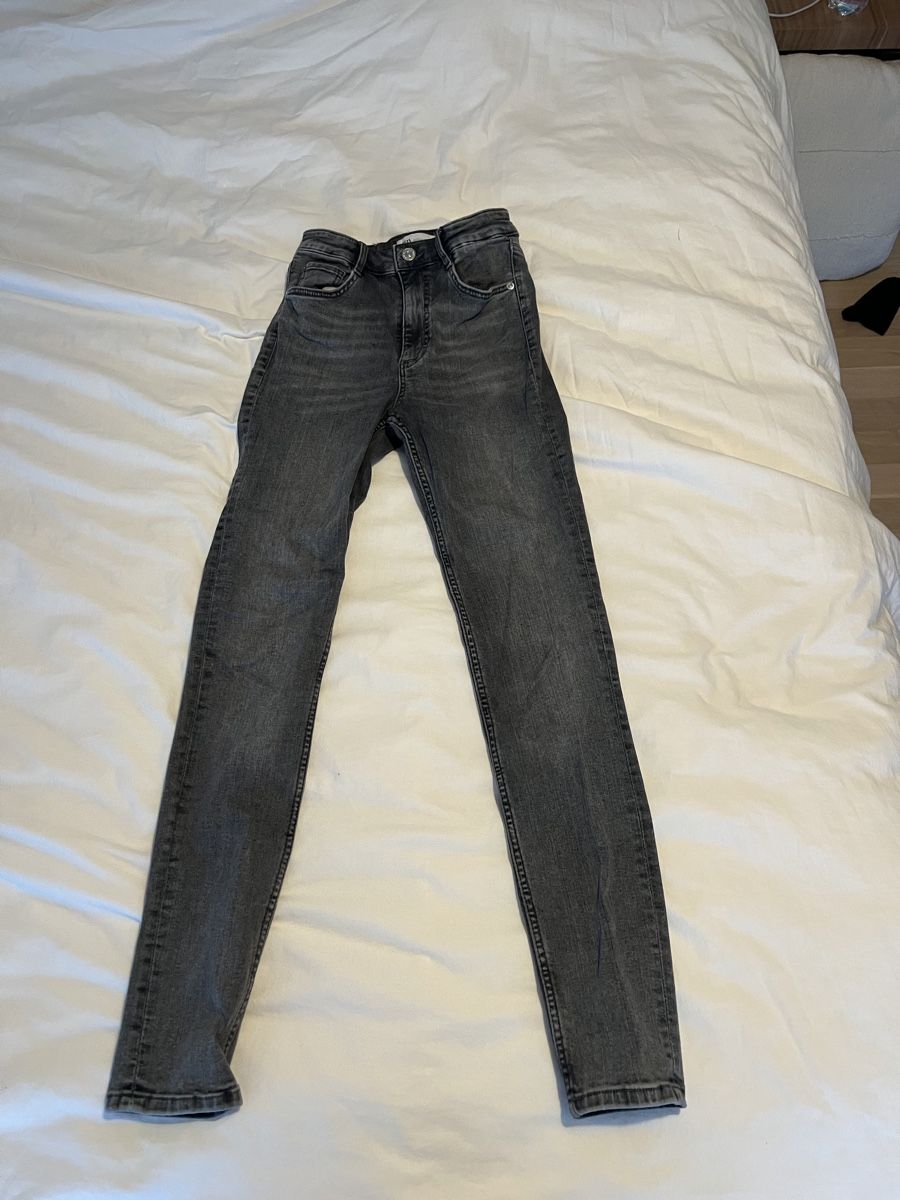 Zara Jeans: Jeans – Usato da Zürich venduto da tyr_5j6q 1