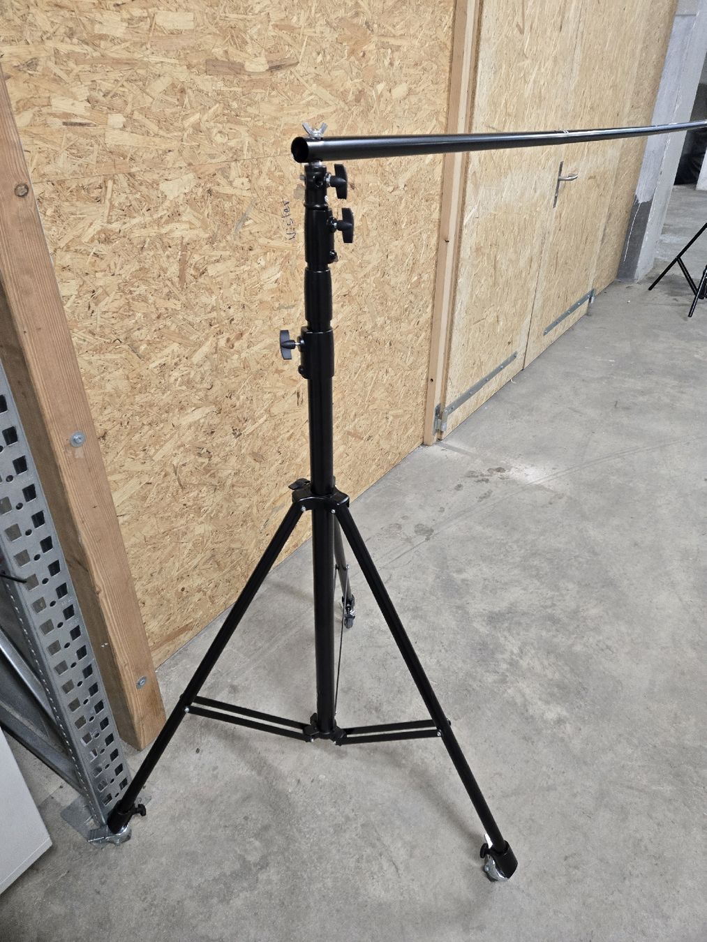 Altri Accessori: Walimex Pro Fotowand Ständer 4x6m – Usato da Gutenburg venduto da shinobi0072 2