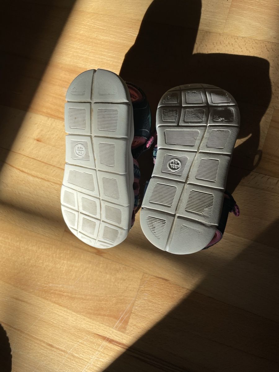 Scarpe per ragazzi: Sandales Kangaroos taille 26 – Usato da Biel/Bienne venduto da ger_f8ls 1