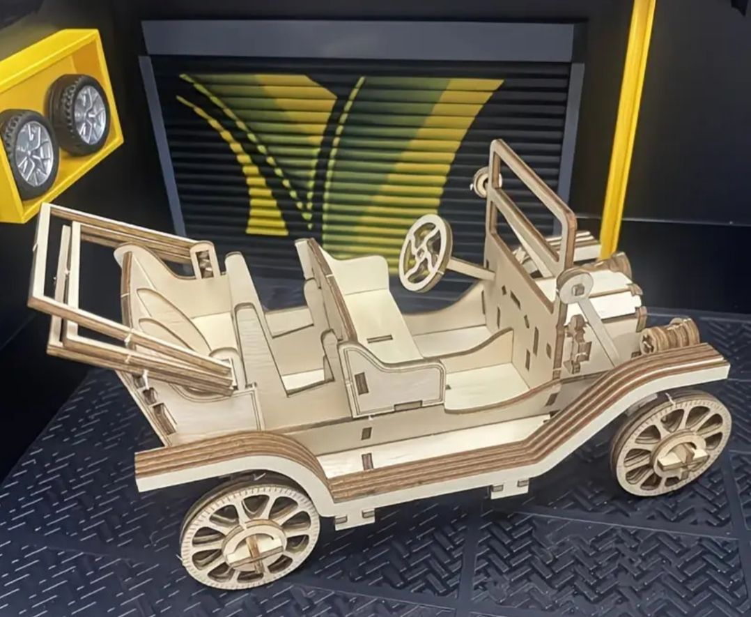 Modellini d'auto: Holzauto Oldtimer Bausatz, neu, ungeöffnet – Nuovo e nell'imballaggio originale da St. Erhard venduto da Lauko123 2