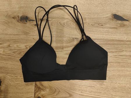Soutien-gorge noir joli dos