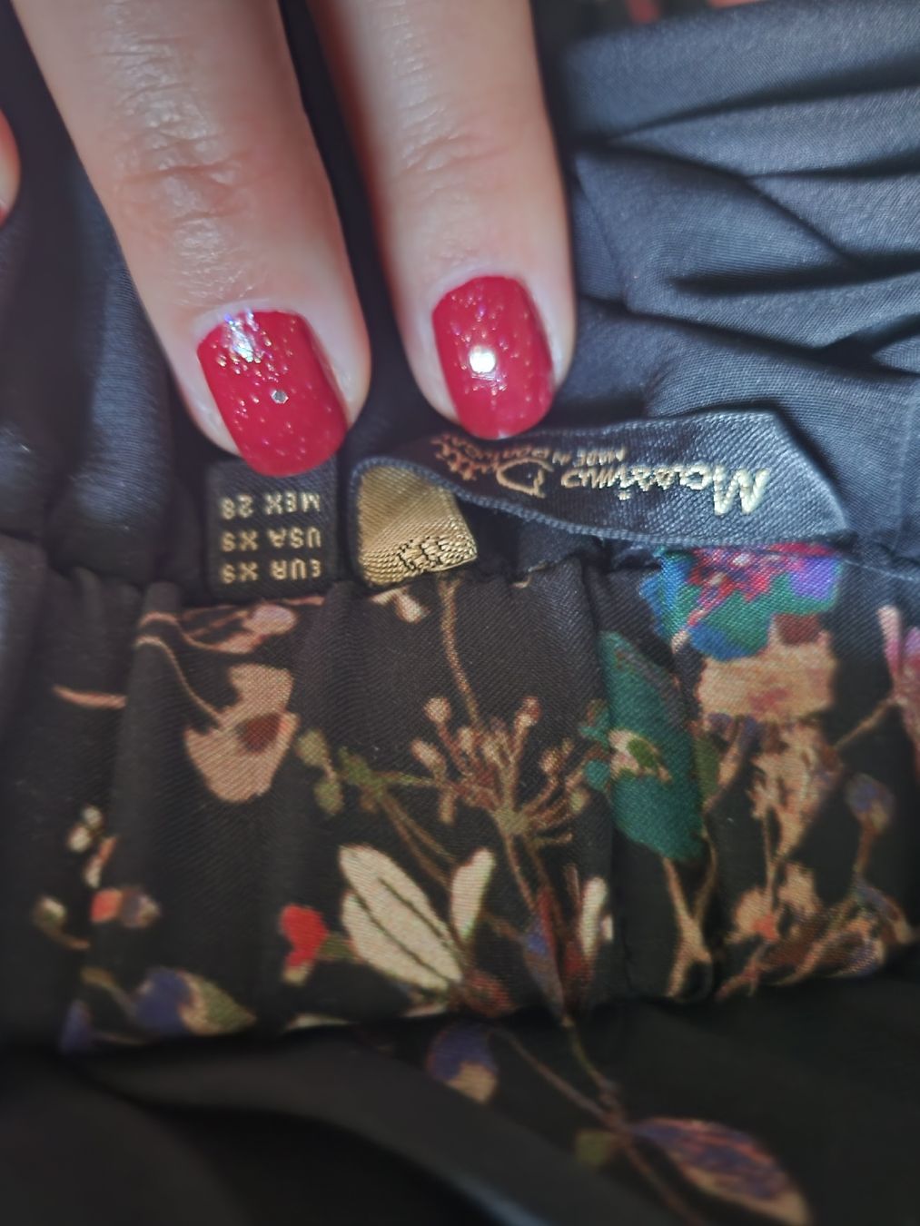 Massimo Dutti Jupes: midi skirt – D'occasion à Schlieren par wik_69lh 2