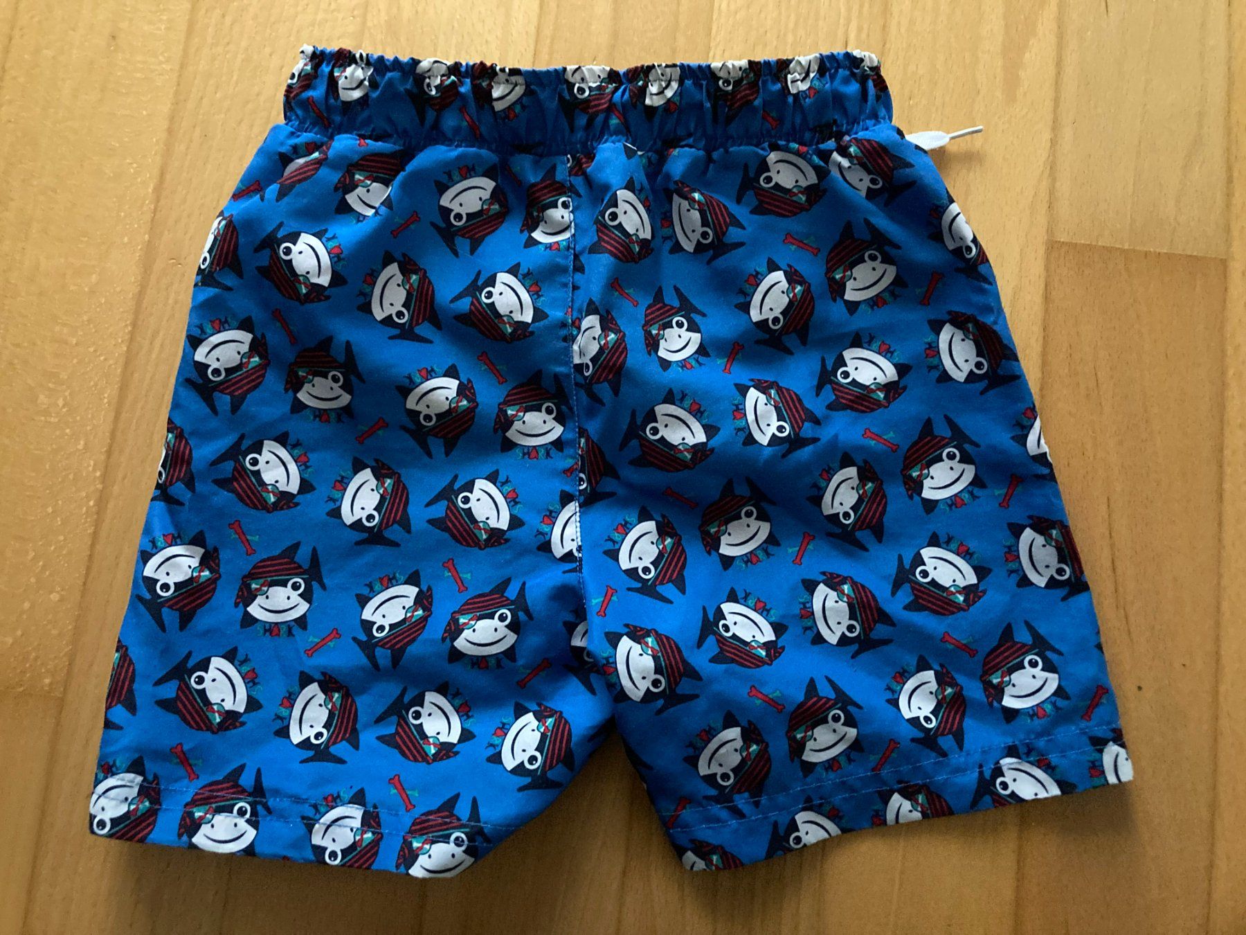 Costumi da bagno: Badehose Piraten-Haie – Usato da Muttenz venduto da Juvenile33 1