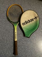 Alter Tennisschläger für Deko