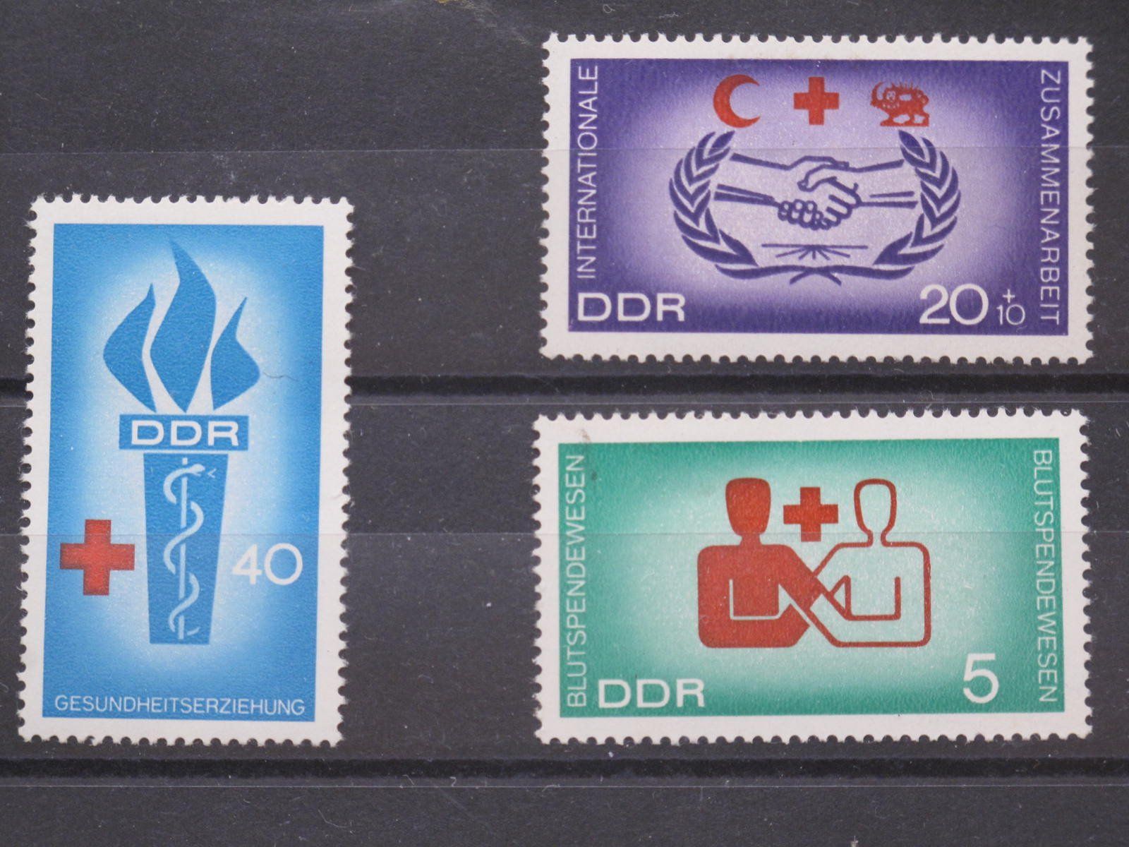 Tutti i francobolli: DDR 1966 Blutspendewesen ** – Usato da Wil SG venduto da fva01