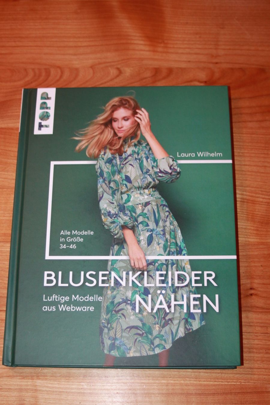 Libri: Buch: Blusenkleider – Nuovo (secondo la descrizione) da Wenslingen venduto da Strick4Alpaca