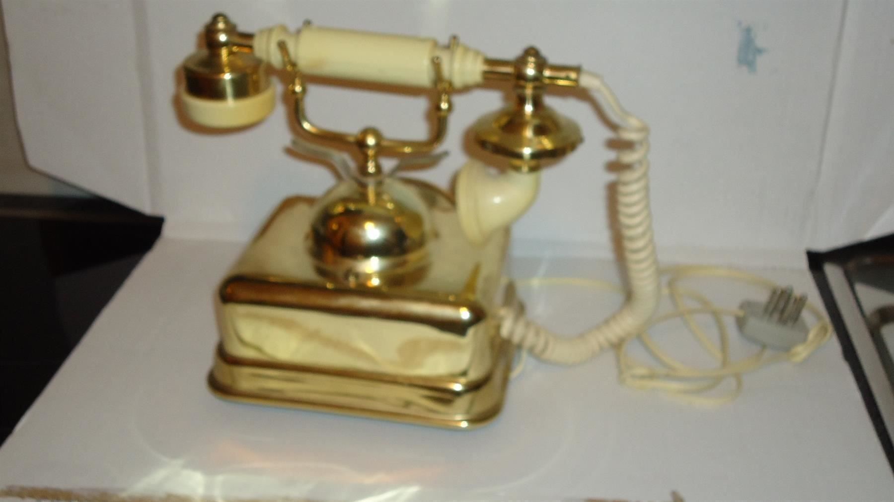 Telefoni: Téléphone ancien, métal, Telefon – Usato da Lausanne venduto da asdyx 3