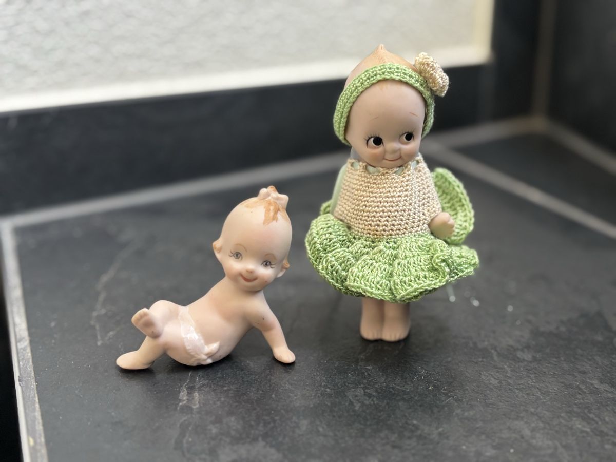 Statuette: 2 Vintage Kewpies – Usato da Balsthal venduto da AGUARDA