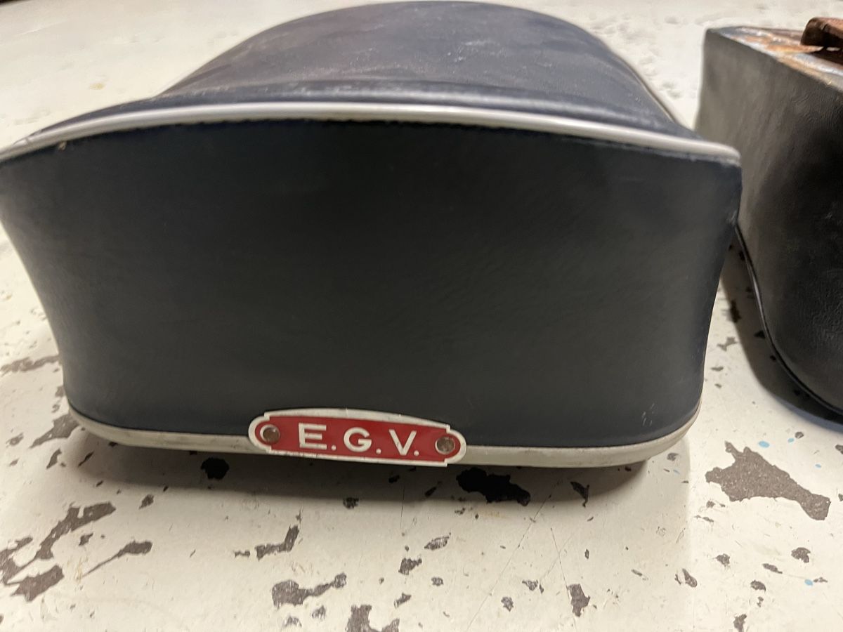Vespa Alle Rollerersatzteile: Vespa VNB, VBB etc – Gebraucht aus Thun von Cpia 2