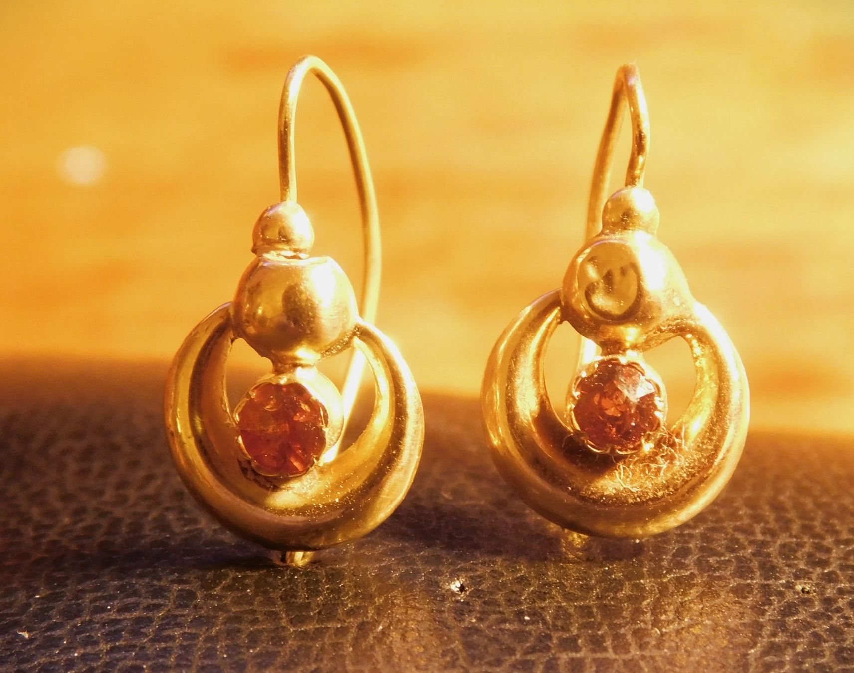 Orecchini pendenti & Orecchini a lobo: Antik Biedermeier-Goldohrringe 14K – Difettoso da Emmenbrücke venduto da Neverlaand-22