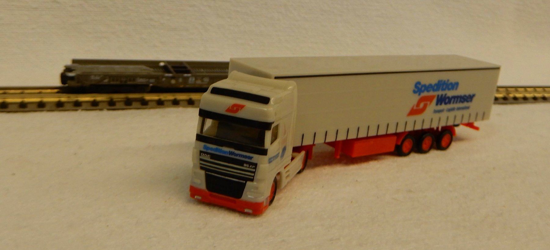 Fleischmann Modelleisenbahnen: Fleischmann Rola mit Sattelschlepper – Neu und originalverpackt aus Rupperswil von Ropi03 1