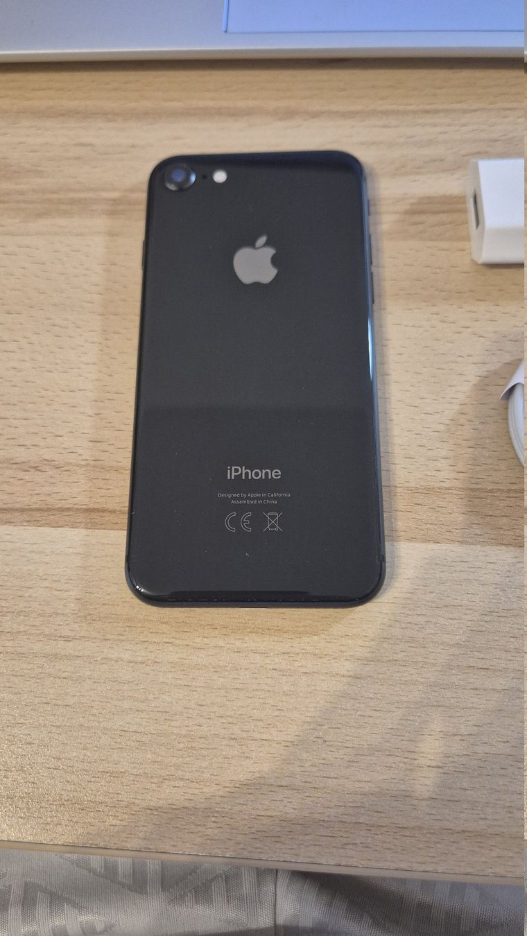 Apple Telefoni cellulari / Smartphones: iPhone 8 64GB Space Gray 3014 Akku bei 88% – Usato da Münchenbuchsee venduto da MV_Solutions 4