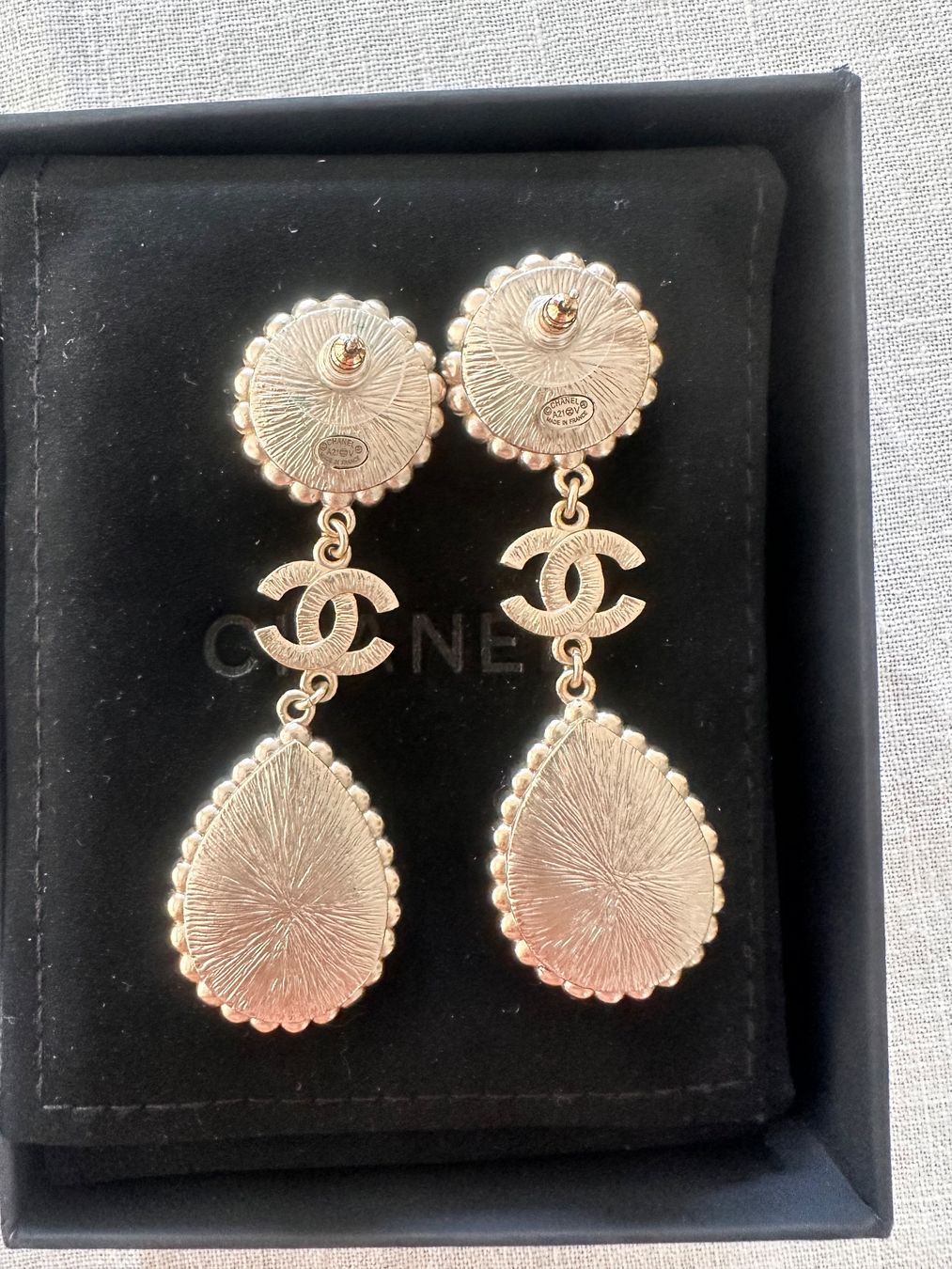 Chanel Orecchini pendenti & Orecchini a lobo: Chanel drop earrings – Usato da Zürich venduto da Ele_fashionista 3