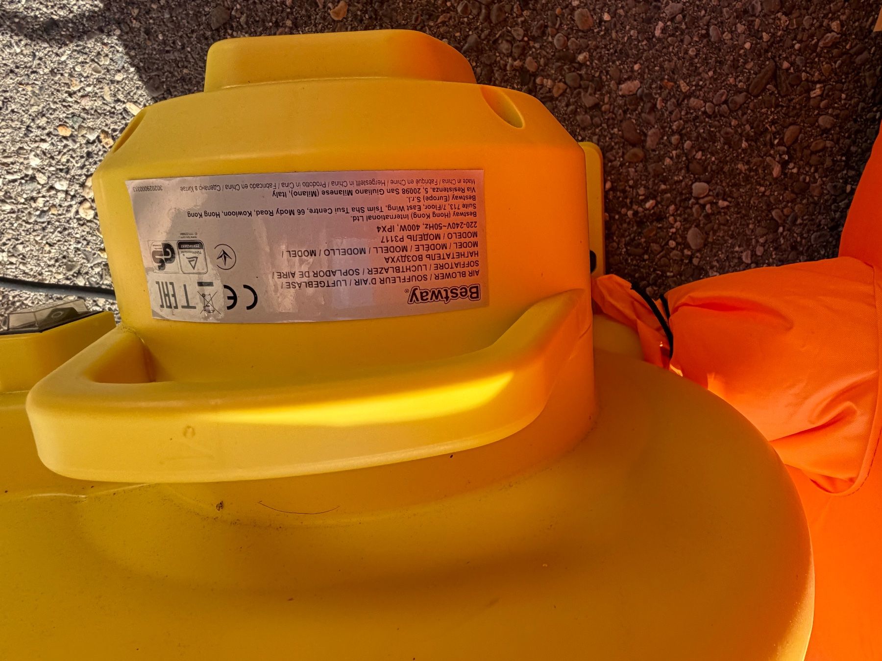 Scivoli: Wasserrutschbahn aufblasbar  mit Gebläse – Usato da Oberägeri venduto da kaitanja 3