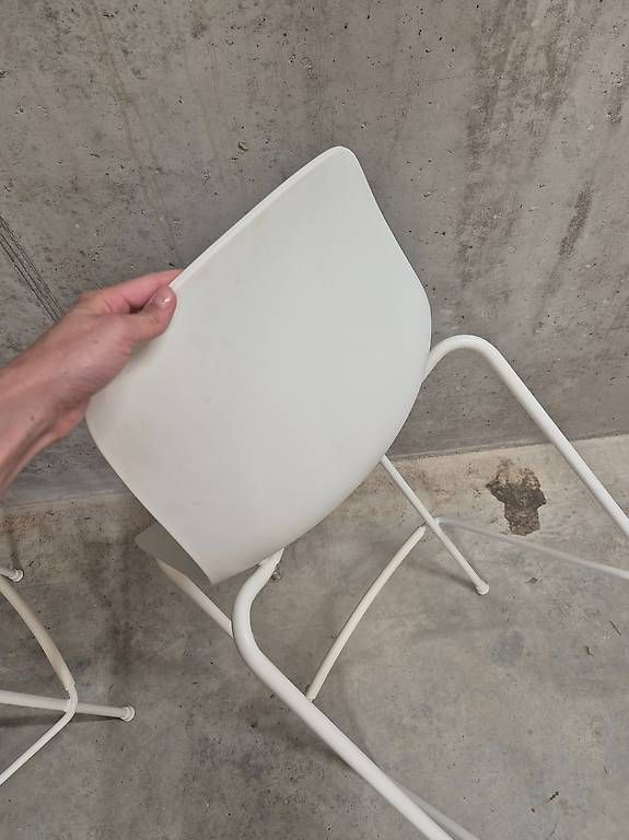 Chaises hautes: 2 Tabourets chaises de bar Troy Magis – D'occasion à Rolle par ile_r7cq 2