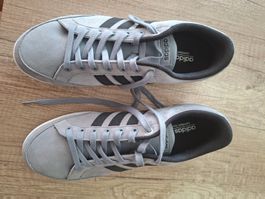 Adidas Neo Turnschuhe grau Grösse 44 Gebraucht