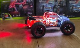 RC Auto "Offroad Monster Truck" mit Sprühnebel-Effekt, NEU