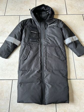 NEU - Herren-Wintermantel, wattiert, schwarz, knielang, S