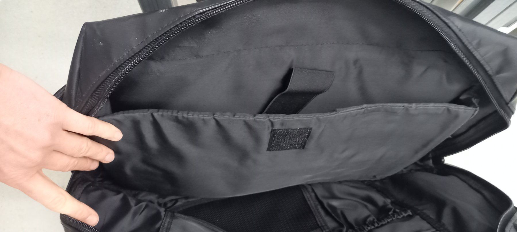 Borse: Robuste AMOS Laptoptasche, schwarz – Usato da Killwangen venduto da sockenmeister 3