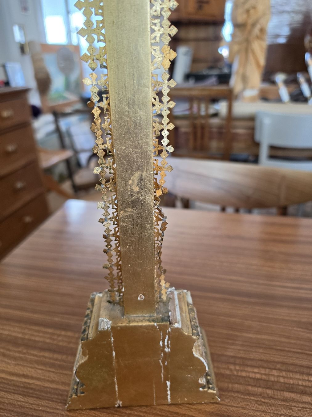 Tutte le decorazioni: Kruzifix mit INRI Schild goldfarbig  – Usato da Mettlen venduto da elios0888 8