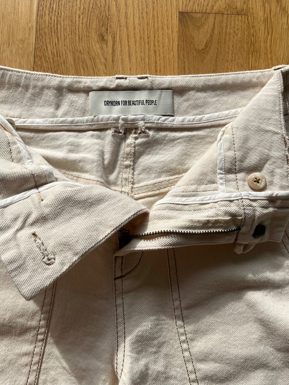 Drykorn Pantaloni: Hose DRYKORN – Usato da Cham venduto da sbr_7cmv 1