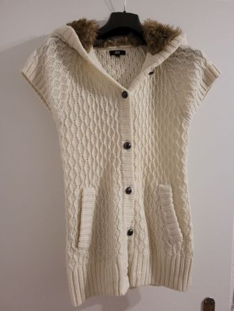 Gilet à capuche