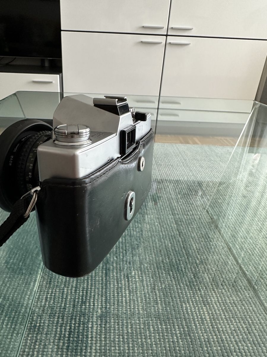 Minolta Fotocamera: Minolta SR-T 100 mit Objektiv & Tasche – Usato da Oberengstringen venduto da sasej 3